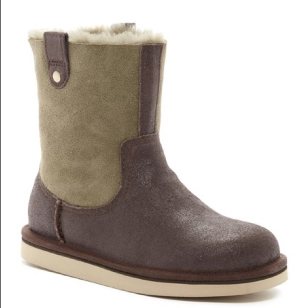 UGG Boots / Back 2 School